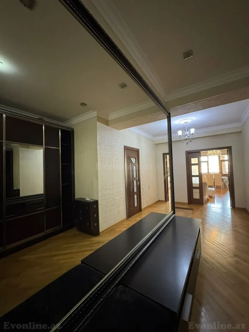 Satılır 4 otaqlı Mənzil Yeni tikili 180 m² Nəsimi r. - şəkil 5