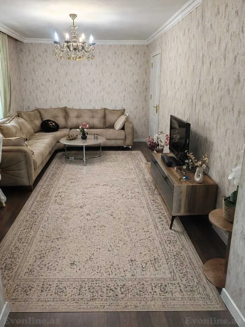 Satılır 2 otaqlı Mənzil Köhnə tikili 70 m² İnşaatçılar m.
