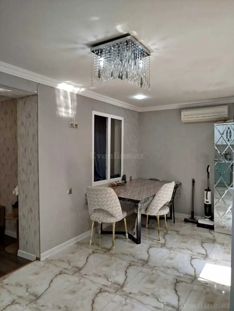 Satılır 2 otaqlı Mənzil Köhnə tikili 70 m² İnşaatçılar m. - şəkil 4