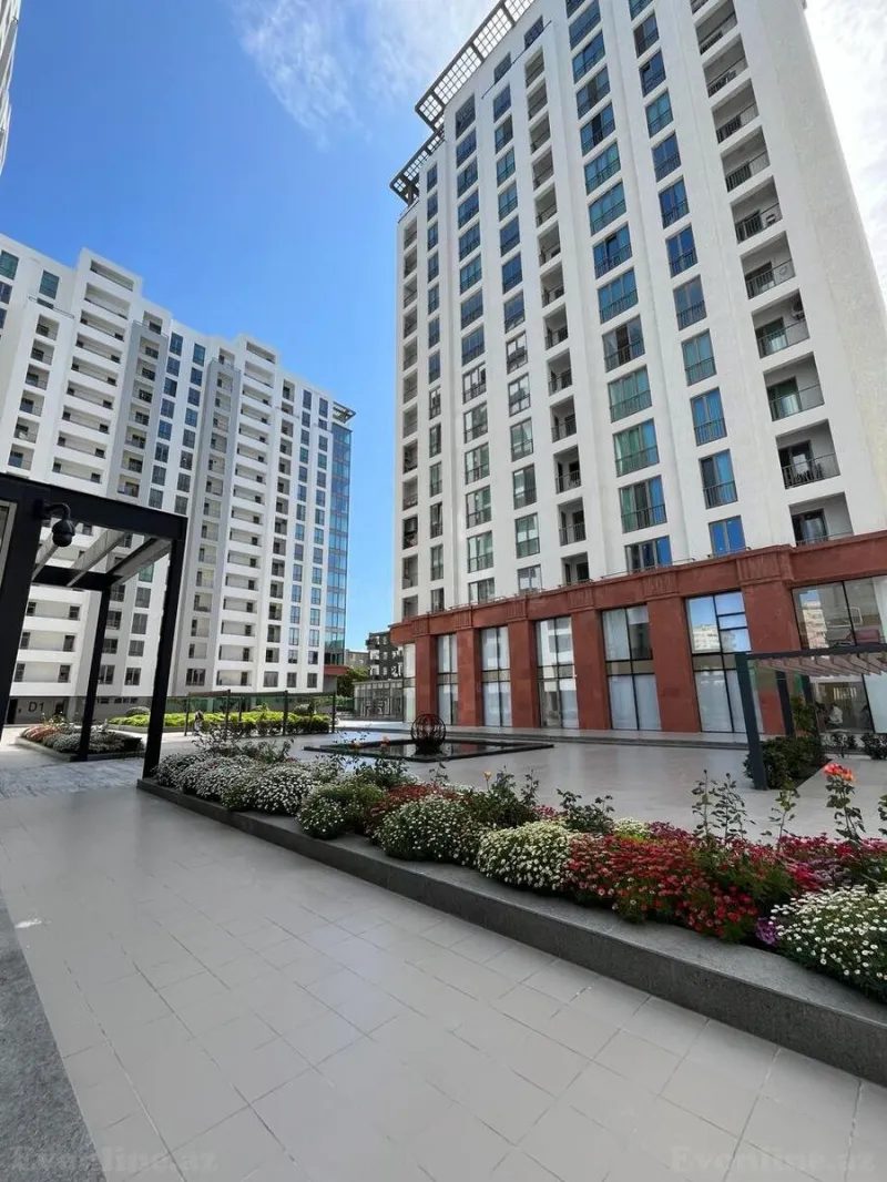 Satılır 4 otaqlı Mənzil Yeni tikili 174 m² Elmlər Akademiyası m.