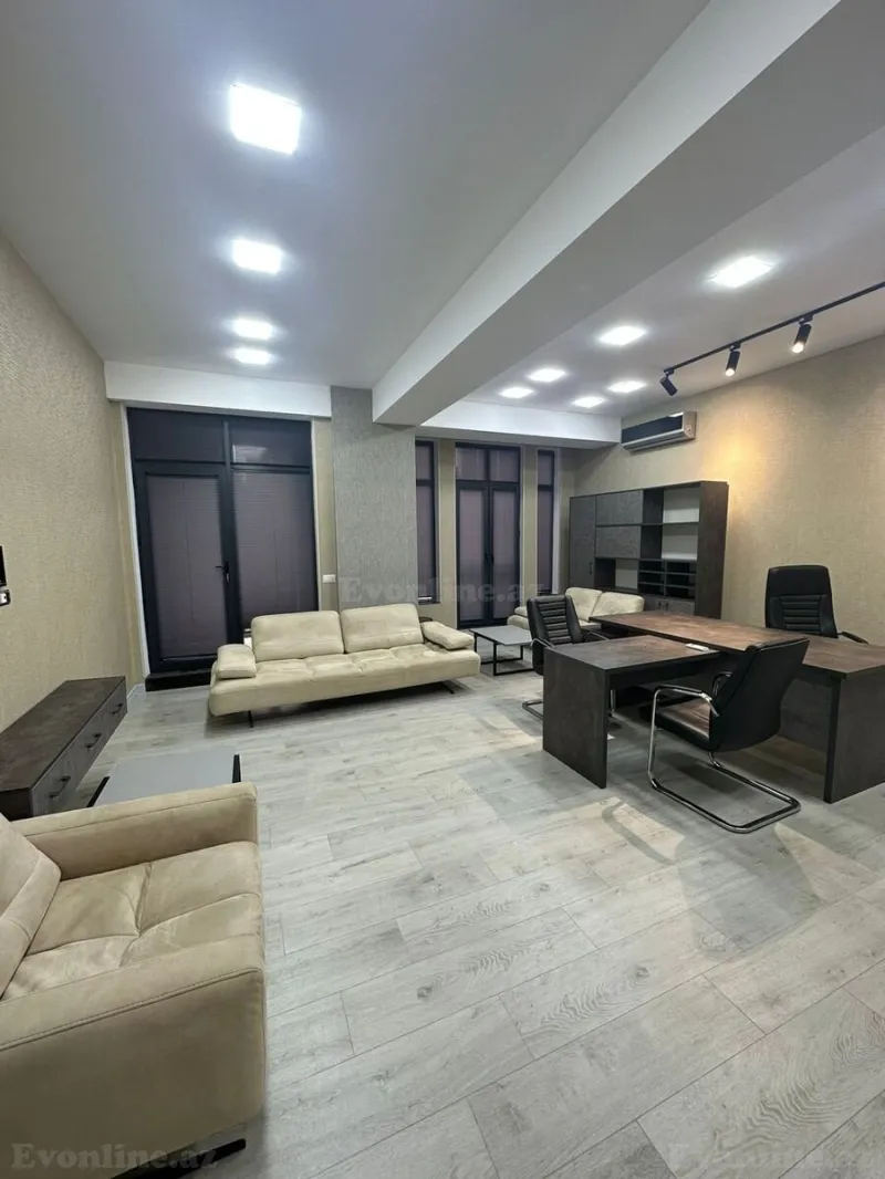Bakı, Xətai r., Xətai m.da 4 otaqlı ofis kirayə verilir