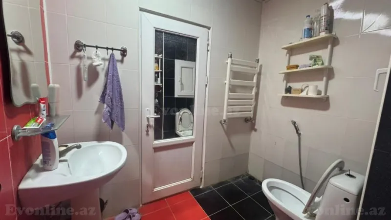 Satılır 4 otaqlı Mənzil Köhnə tikili 90 m² Neftçilər m. - şəkil 14
