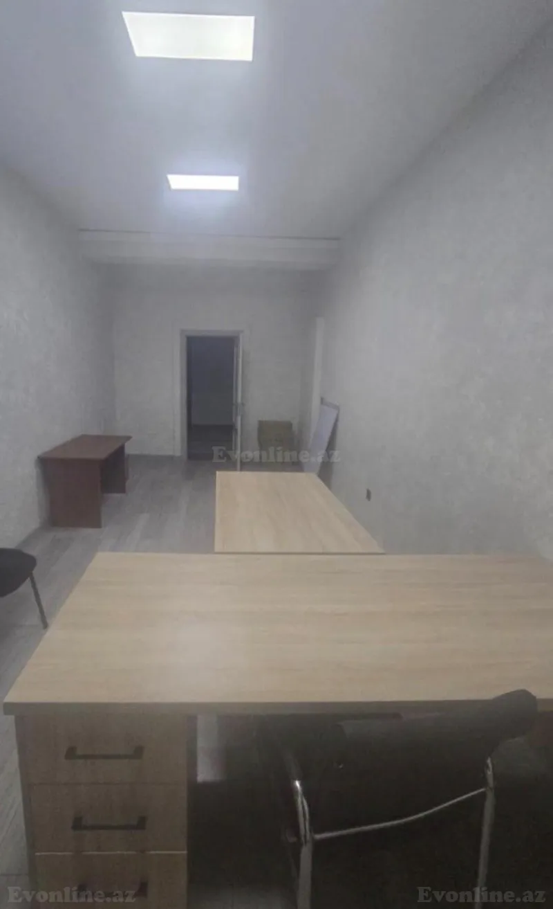 Bakı, Nizami r.da 4 otaqlı ofis kirayə verilir