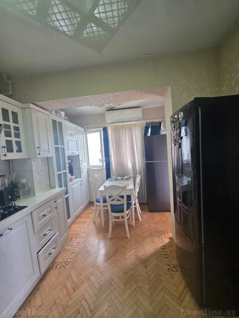 Satılır 4 otaqlı Mənzil Köhnə tikili 100 m² Yeni Yasamal - şəkil 5