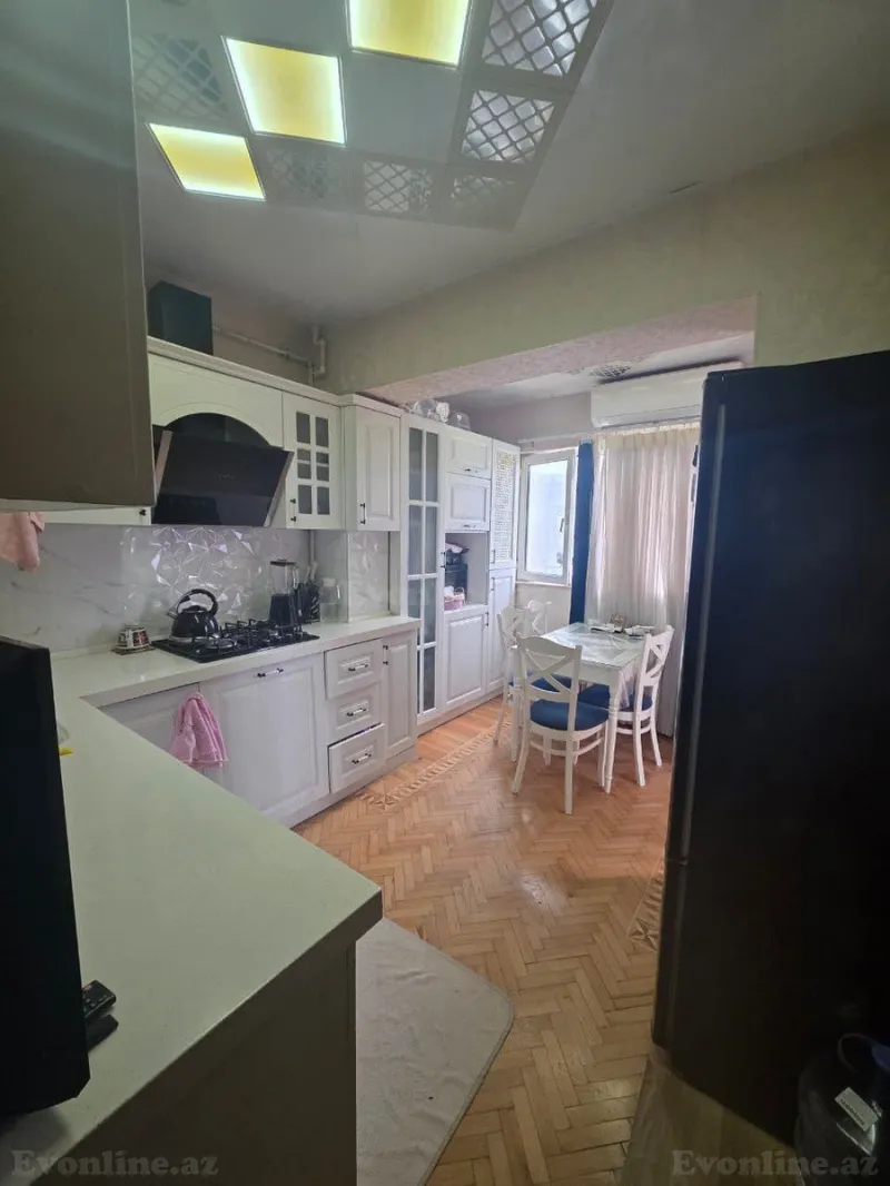 Satılır 4 otaqlı Mənzil Köhnə tikili 100 m² Yeni Yasamal - şəkil 7