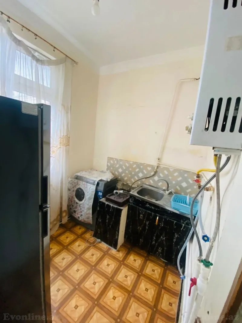 Kirayə verilir 2 otaqlı Mənzil Köhnə tikili 35 m² 6-cı mikrorayon - şəkil 3