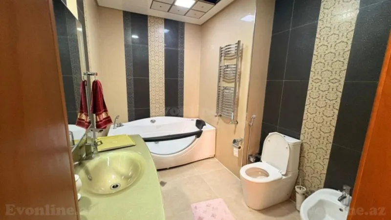 Satılır 4 otaqlı Mənzil Yeni tikili 170 m² 8 Noyabr m. - şəkil 18
