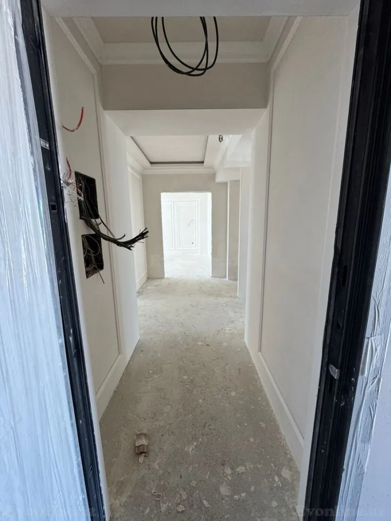 Satılır 4 otaqlı Mənzil Yeni tikili 130 m² Bakmil m. - şəkil 6