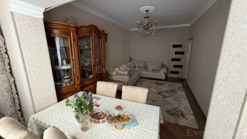 Satılır 2 otaqlı Mənzil Köhnə tikili 60 m² Xətai r. - şəkil 2