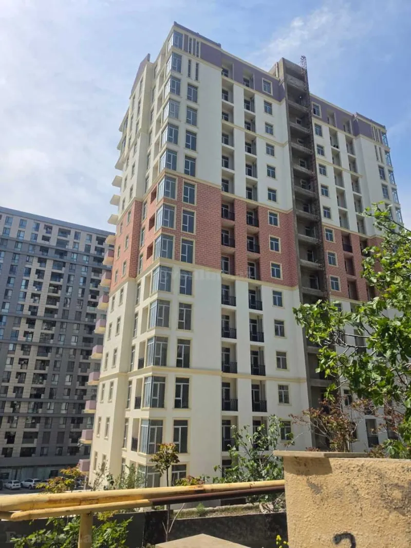 Satılır 2 otaqlı Mənzil Yeni tikili 77 m² Xətai r. - şəkil 2