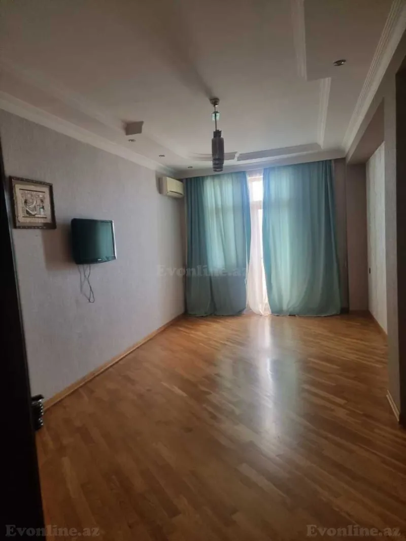 Satılır 4 otaqlı Mənzil Yeni tikili 185 m² Elmlər Akademiyası m. - şəkil 6