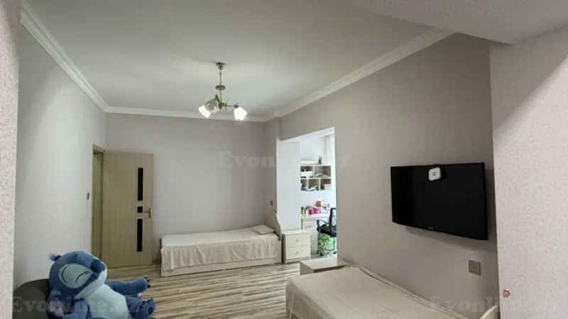 Satılır 3 otaqlı Mənzil Köhnə tikili 85 m² Nərimanov r. - şəkil 4