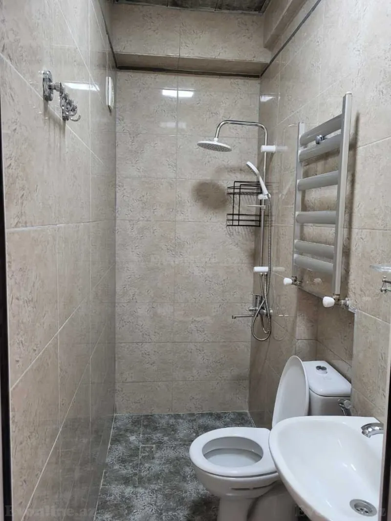 Kirayə verilir 2 otaqlı Mənzil Yeni tikili 80 m² 28 May m. - şəkil 19