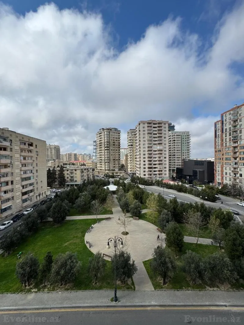 Satılır 4 otaqlı Mənzil Yeni tikili 180 m² Elmlər Akademiyası m. - şəkil 8
