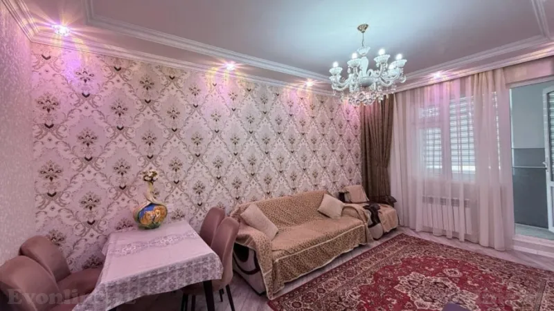Satılır 2 otaqlı Mənzil Köhnə tikili 65 m² 4-cü mikrorayon - şəkil 2