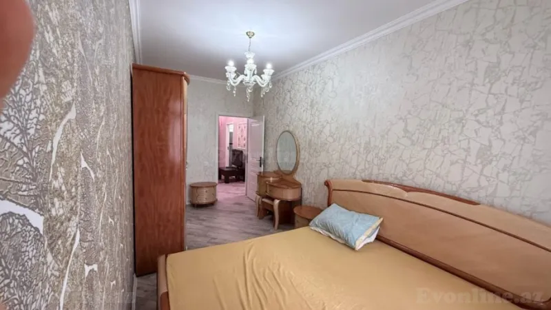 Satılır 2 otaqlı Mənzil Köhnə tikili 65 m² 4-cü mikrorayon - şəkil 3