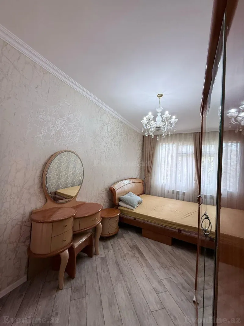 Satılır 2 otaqlı Mənzil Köhnə tikili 65 m² 4-cü mikrorayon - şəkil 7