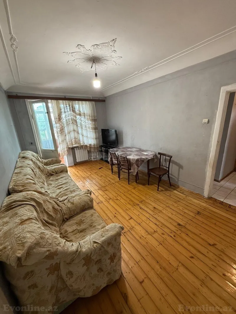 Kirayə verilir 2 otaqlı Mənzil Köhnə tikili 45 m² Neftçilər m. - şəkil 2