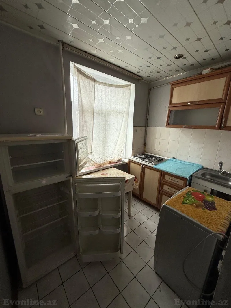 Kirayə verilir 2 otaqlı Mənzil Köhnə tikili 45 m² Neftçilər m. - şəkil 4
