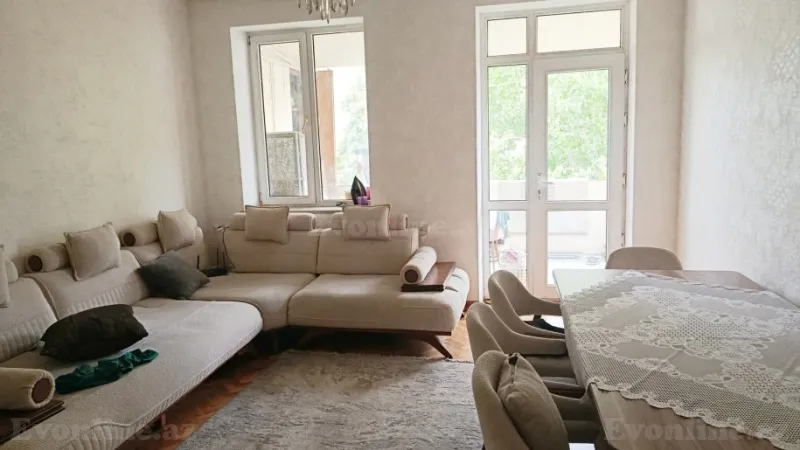 Satılır 3 otaqlı Mənzil Köhnə tikili 100 m² Nəriman Nərimanov m.