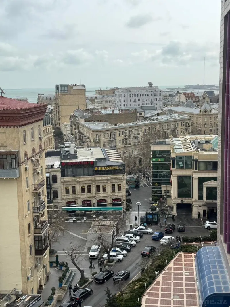 Kirayə verilir 4 otaqlı Mənzil Yeni tikili 250 m² Sahil m. - şəkil 10