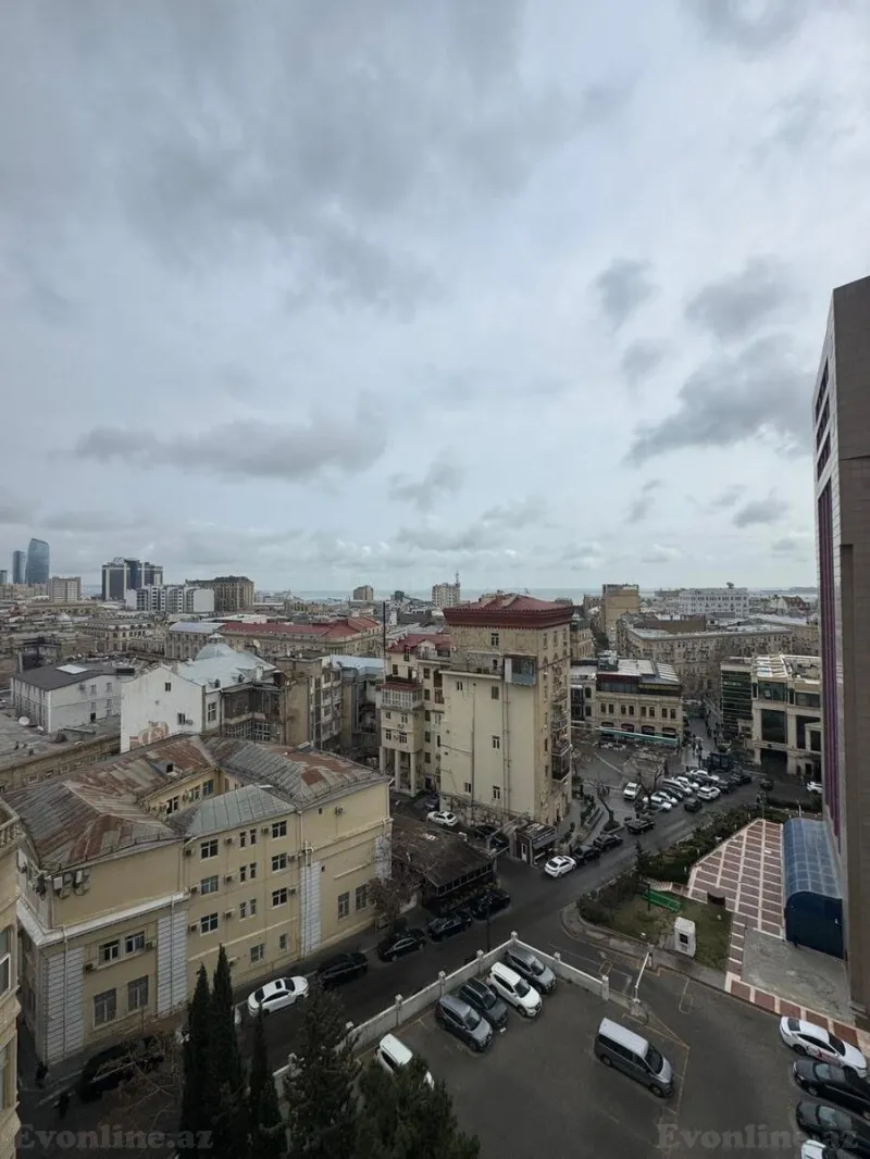 Kirayə verilir 4 otaqlı Mənzil Yeni tikili 250 m² Sahil m. - şəkil 11