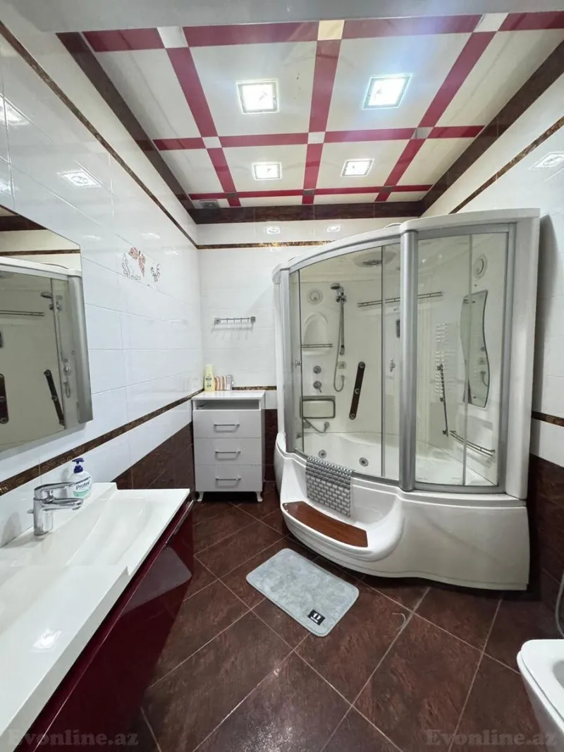 Kirayə verilir 4 otaqlı Mənzil Yeni tikili 250 m² Sahil m. - şəkil 13
