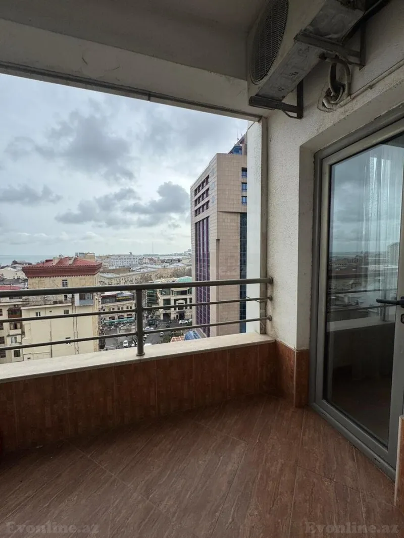 Kirayə verilir 4 otaqlı Mənzil Yeni tikili 250 m² Sahil m. - şəkil 19