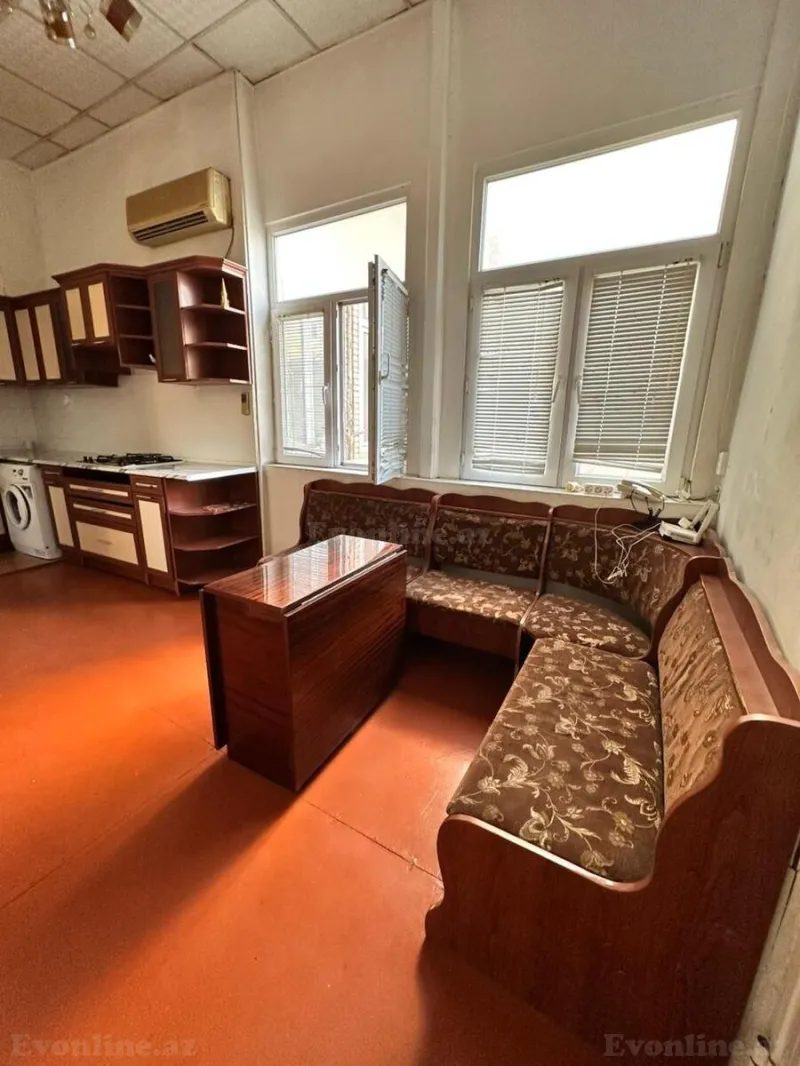 Satılır 2 otaqlı Mənzil Köhnə tikili 70 m² Nəsimi r. - şəkil 6
