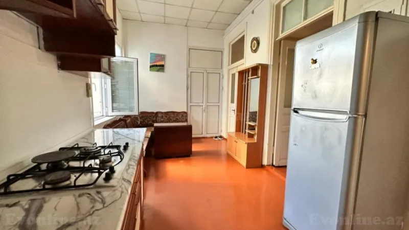 Satılır 2 otaqlı Mənzil Köhnə tikili 70 m² Nəsimi r. - şəkil 7