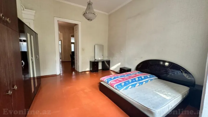 Satılır 2 otaqlı Mənzil Köhnə tikili 70 m² Nəsimi r. - şəkil 12