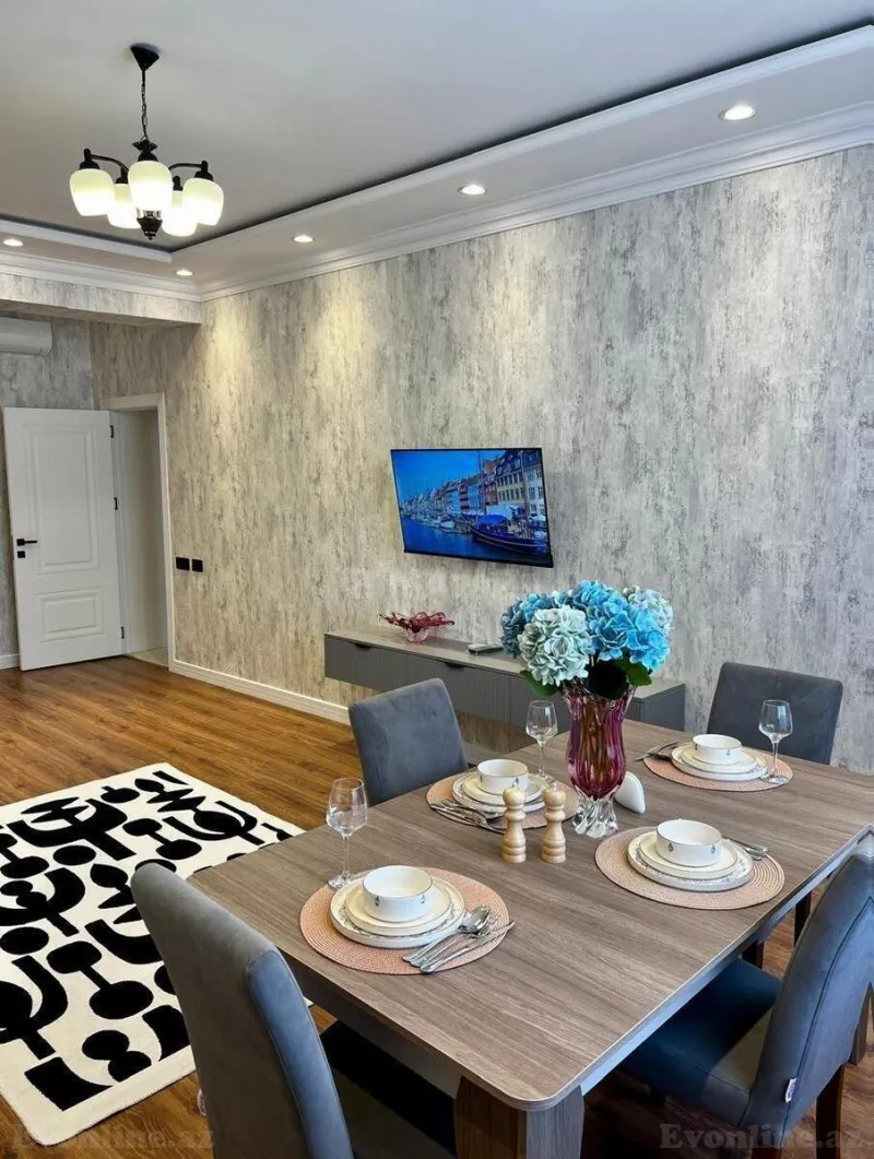 Kirayə verilir 3 otaqlı Mənzil Yeni tikili 120 m² Gənclik m.