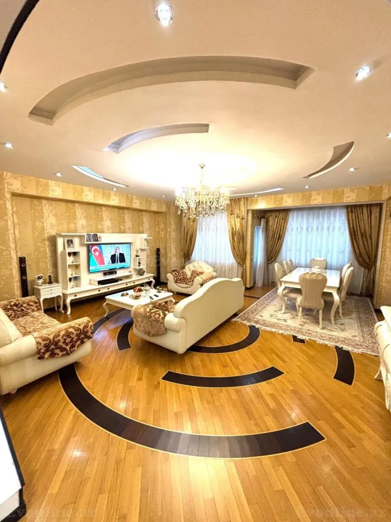 5 otaqlı Mənzil 228.5 m² 20 Yanvar m. Satılır