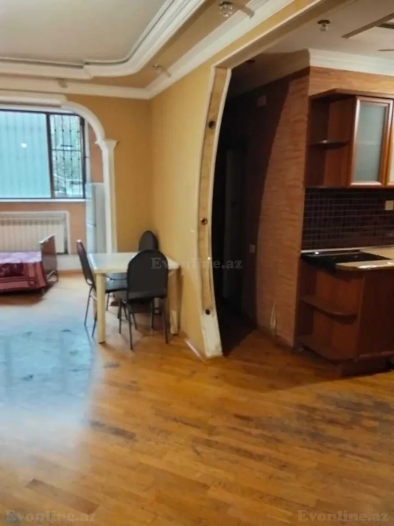 Kirayə verilir 2 otaqlı Mənzil Köhnə tikili 40 m² Həzi Aslanov m. - şəkil 3