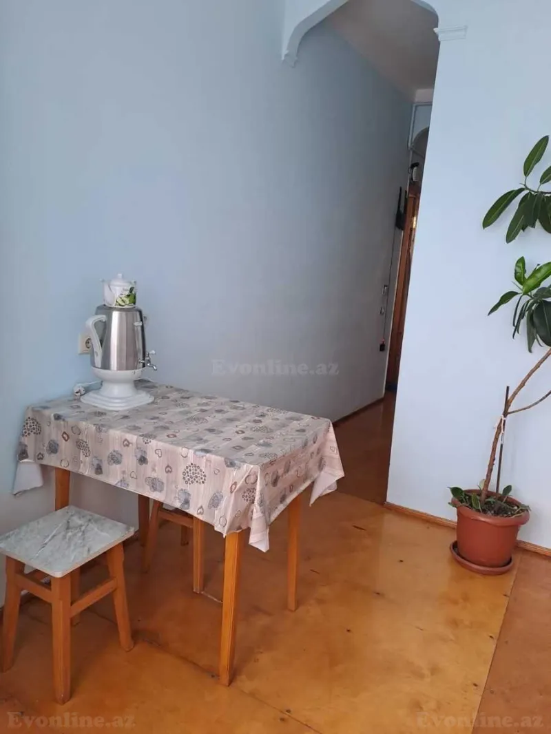 Kirayə verilir 2 otaqlı Mənzil Köhnə tikili 60 m² 8-ci mikrorayon - şəkil 9