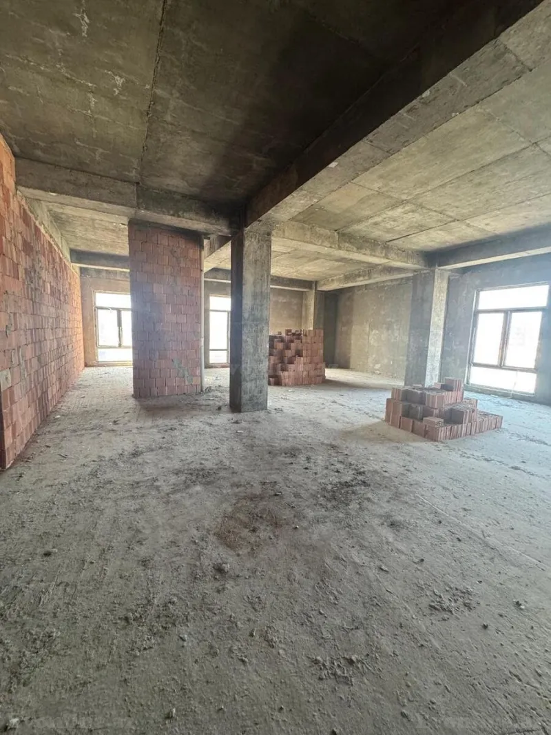 Satılır 4 otaqlı Mənzil Yeni tikili 147 m² 28 May m. - şəkil 2