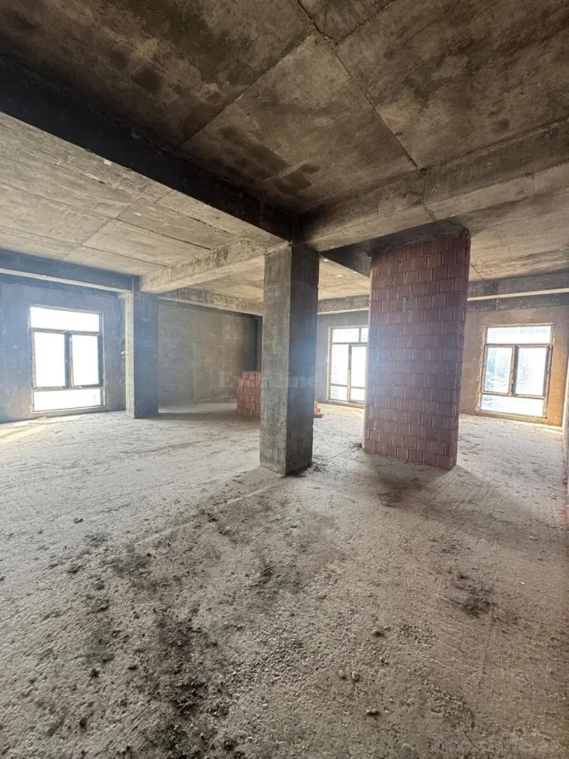 Satılır 4 otaqlı Mənzil Yeni tikili 147 m² 28 May m. - şəkil 4