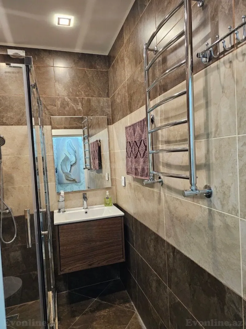 Kirayə verilir 2 otaqlı Mənzil Yeni tikili 50 m² Sahil m. - şəkil 22