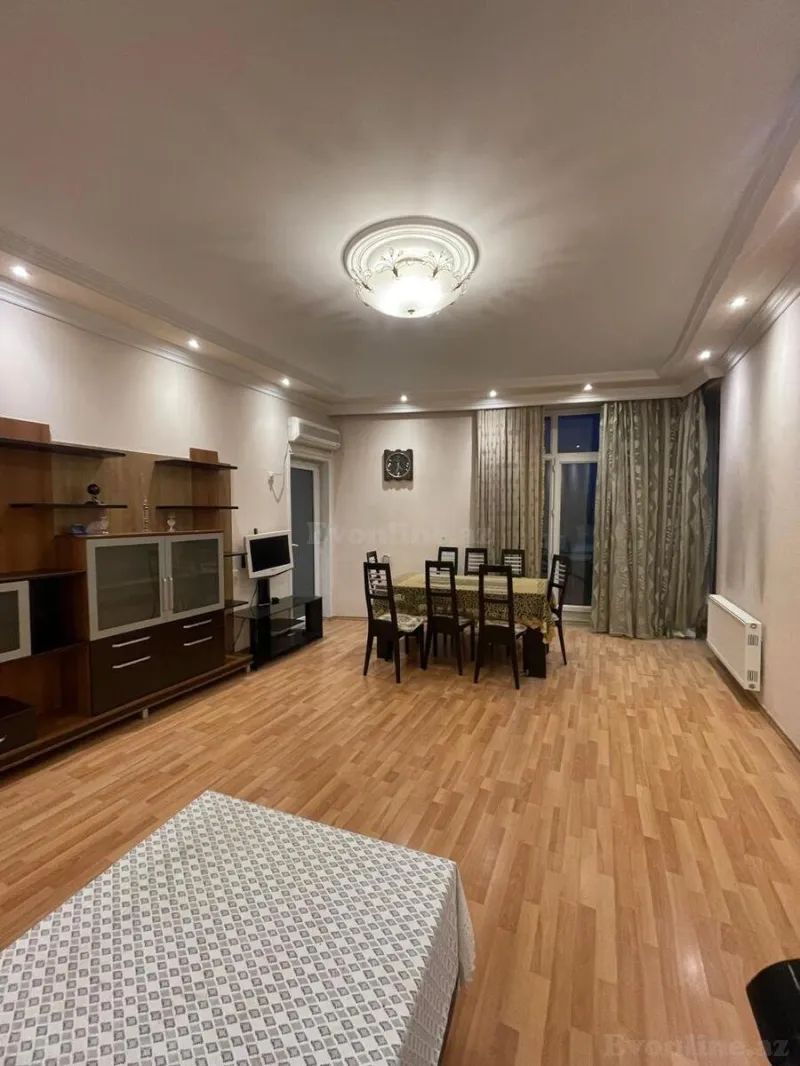 Satılır 3 otaqlı Mənzil Yeni tikili 124 m² Xalqlar Dostluğu m.