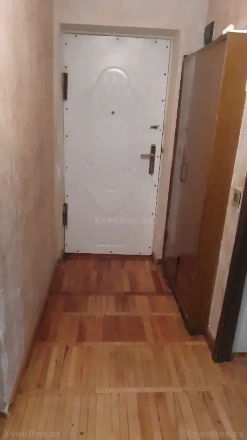 Satılır 3 otaqlı Mənzil Köhnə tikili 68 m² Nərimanov r. - şəkil 2