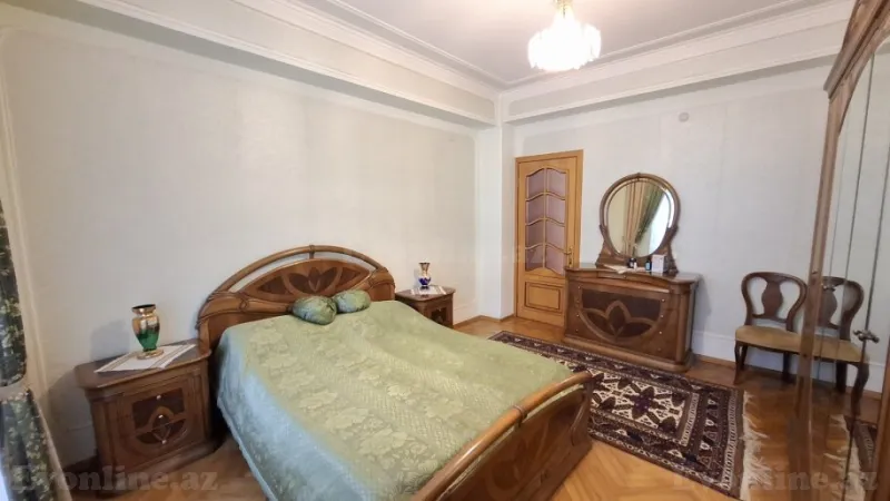 Satılır 4 otaqlı Mənzil Yeni tikili 160 m² 8 Noyabr m. - şəkil 9