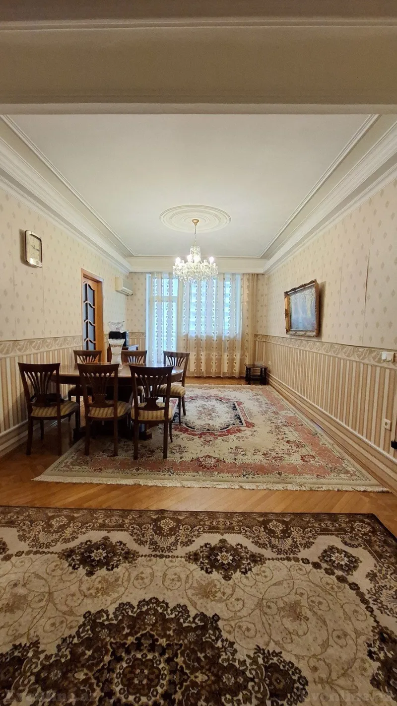 Satılır 4 otaqlı Mənzil Yeni tikili 160 m² 8 Noyabr m. - şəkil 15