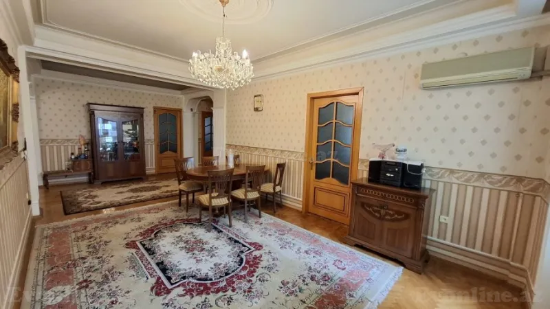 Satılır 4 otaqlı Mənzil Yeni tikili 160 m² 8 Noyabr m. - şəkil 18