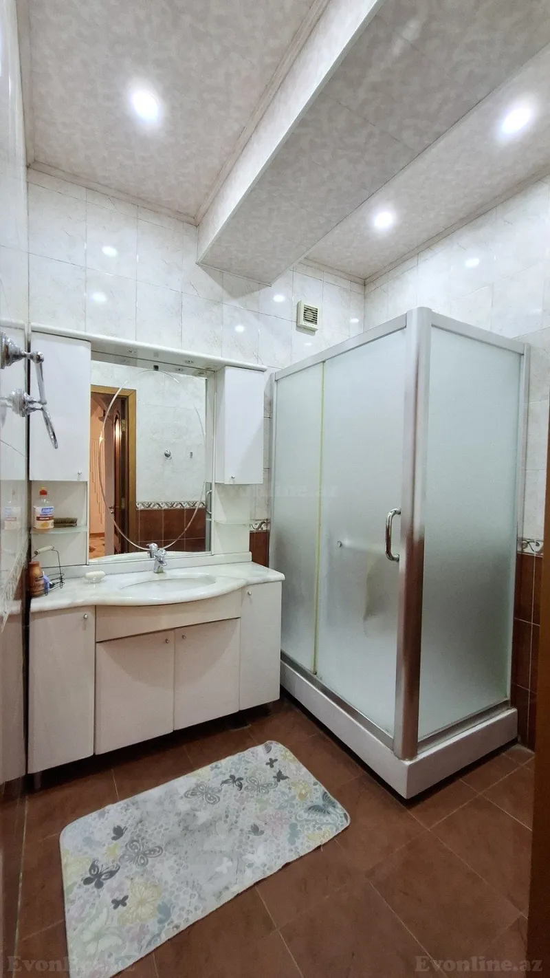 Satılır 4 otaqlı Mənzil Yeni tikili 160 m² 8 Noyabr m. - şəkil 25