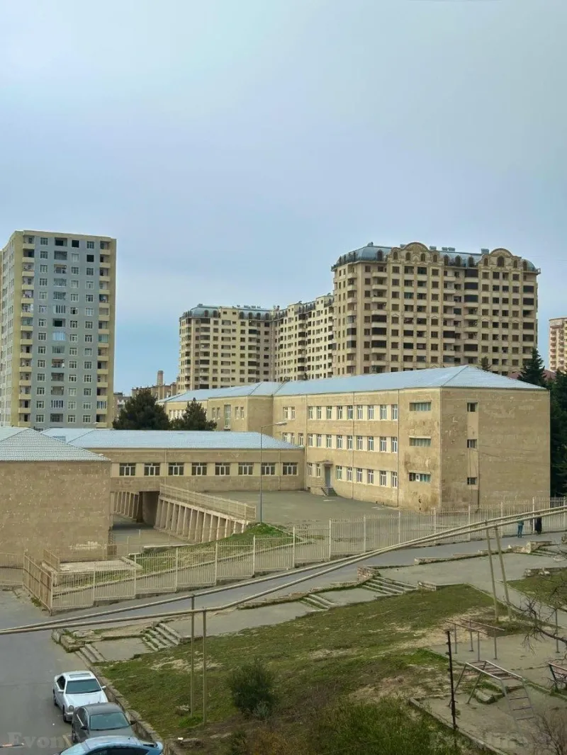 Satılır 3 otaqlı Mənzil Köhnə tikili 80 m² Həzi Aslanov m. - şəkil 2