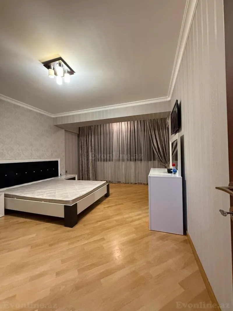 Kirayə verilir 3 otaqlı Mənzil Köhnə tikili 110 m² 28 May m. - şəkil 6
