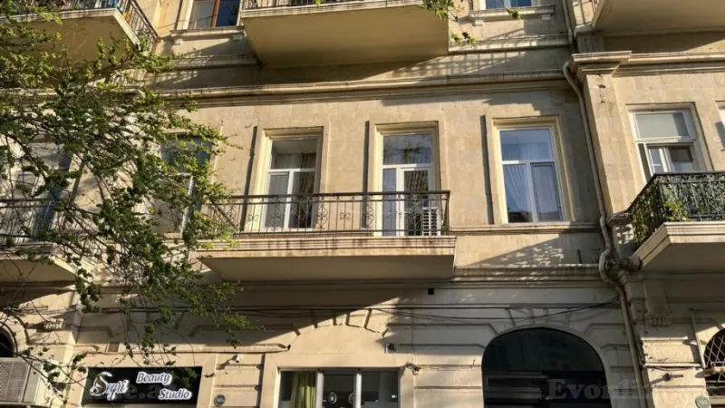 Kirayə verilir 3 otaqlı Mənzil Yeni tikili 65 m² 28 May m.
