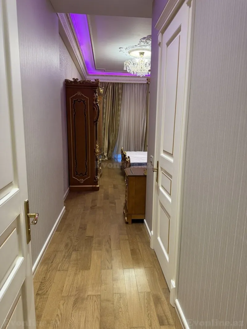 Satılır 4 otaqlı Mənzil Yeni tikili 240 m² Nizami m. - şəkil 8
