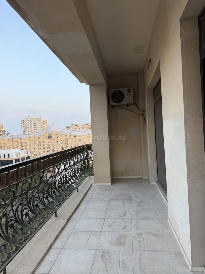 Satılır 4 otaqlı Mənzil Yeni tikili 240 m² Nizami m. - şəkil 19