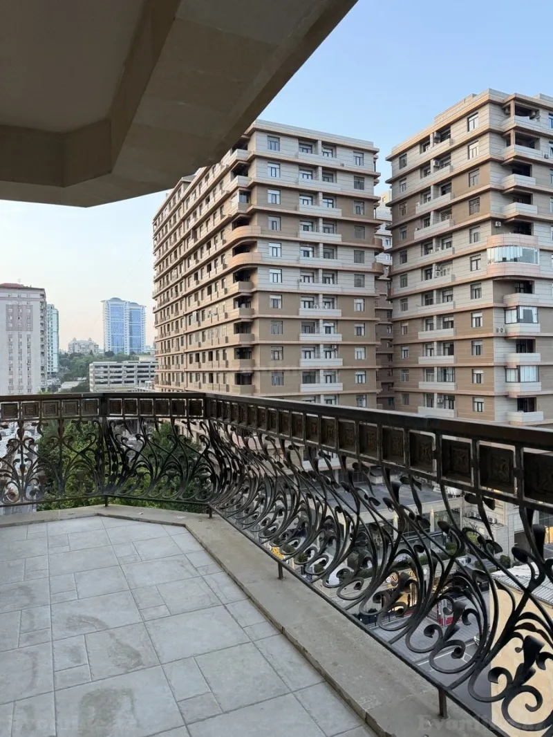 Satılır 4 otaqlı Mənzil Yeni tikili 240 m² Nizami m. - şəkil 20